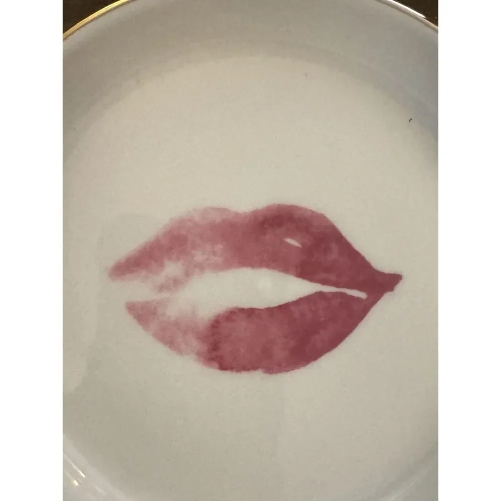 Lips Jewelry Make Up Trinket Ceramic Tray New!